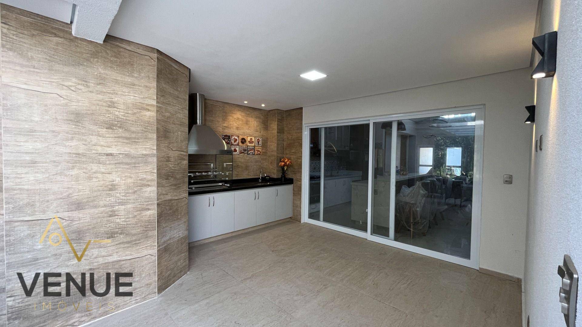 Casa de Condomínio à venda com 3 quartos, 220m² - Foto 4