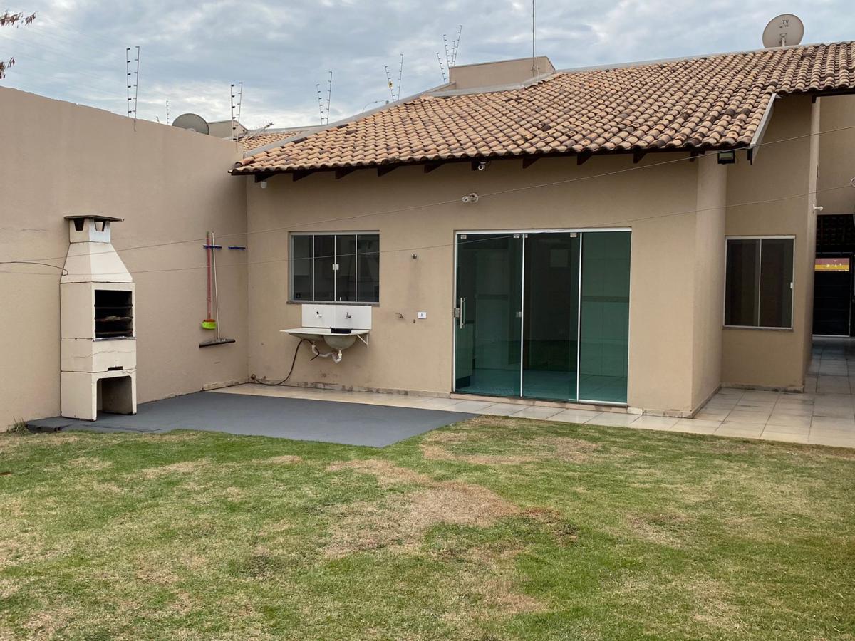 Casa à venda com 3 quartos, 224m² - Foto 6