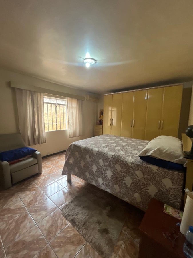 Casa à venda com 2 quartos, 221m² - Foto 4