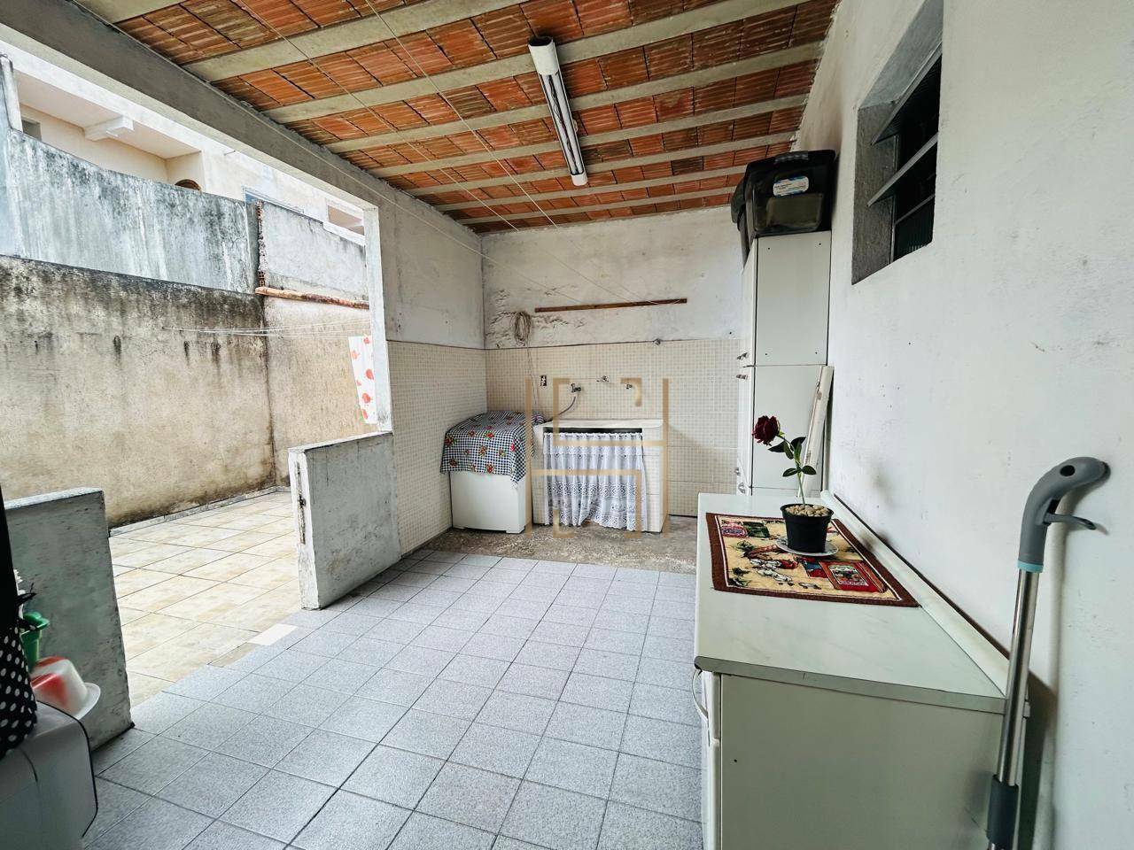 Casa à venda com 3 quartos, 200M2 - Foto 15