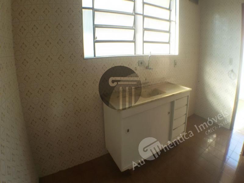 Casa para alugar com 2 quartos, 90m² - Foto 13