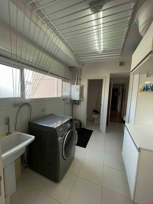 Apartamento à venda com 3 quartos, 215m² - Foto 15