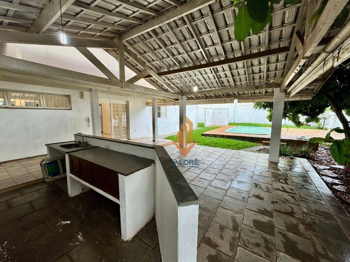 Casa à venda com 4 quartos, 300m² - Foto 45