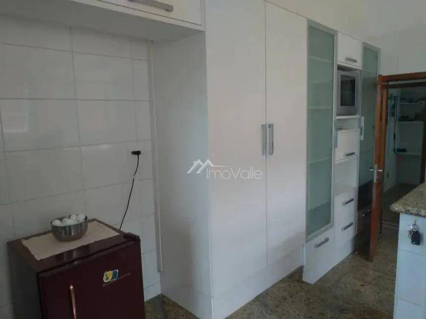 Casa de Condomínio para alugar com 4 quartos, 470m² - Foto 6