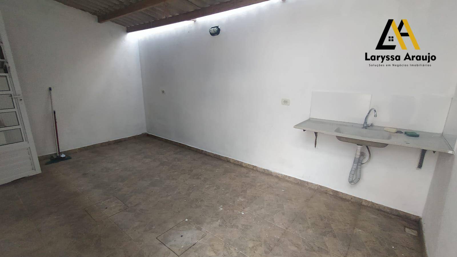 Sobrado à venda com 2 quartos, 50m² - Foto 12