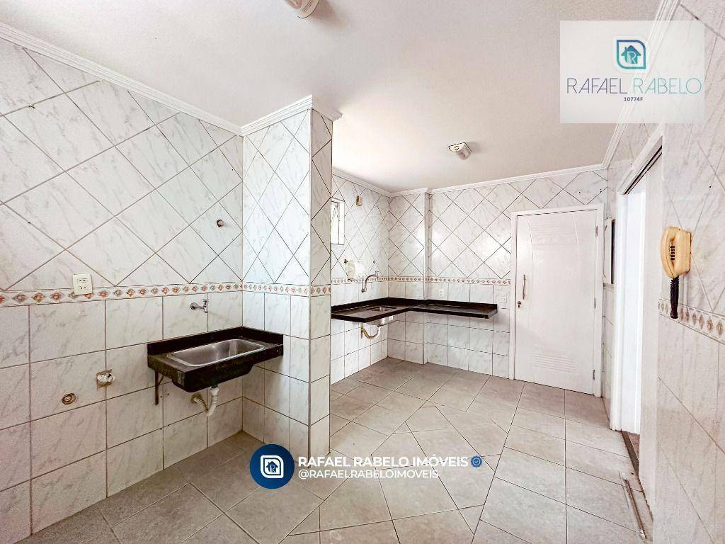 Apartamento à venda com 4 quartos, 234m² - Foto 4