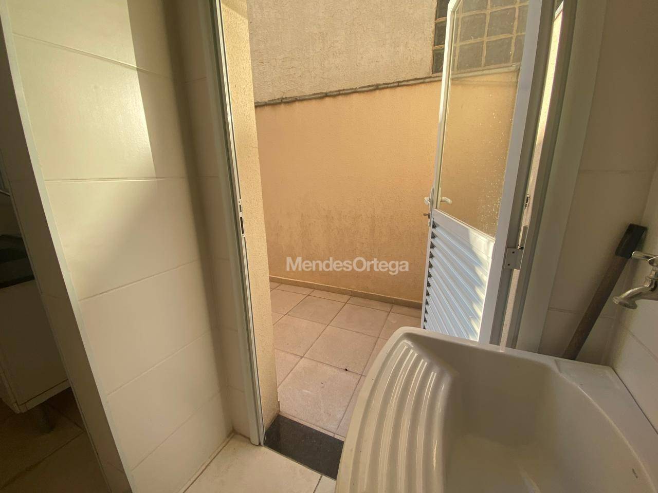 Apartamento para alugar com 2 quartos, 60m² - Foto 10