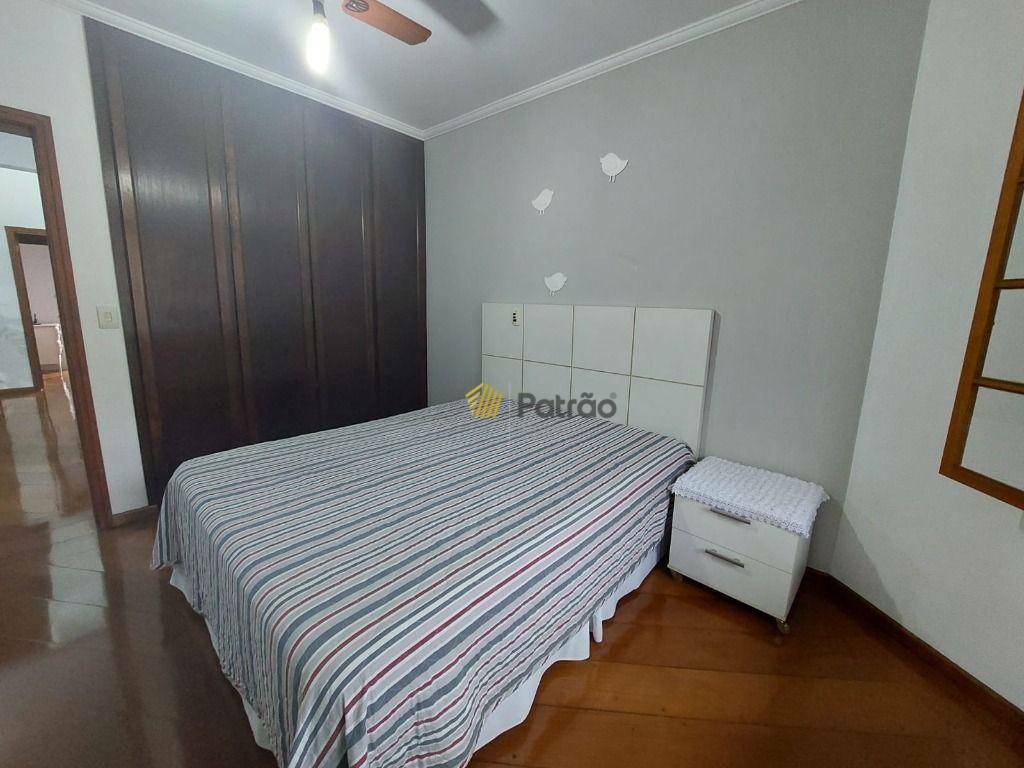 Sobrado à venda com 4 quartos, 333m² - Foto 54