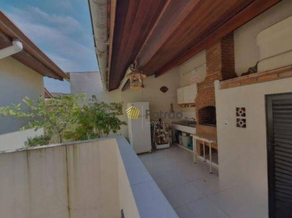 Sobrado à venda com 3 quartos, 230m² - Foto 11