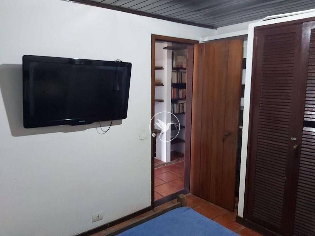 Casa à venda com 4 quartos, 300m² - Foto 28