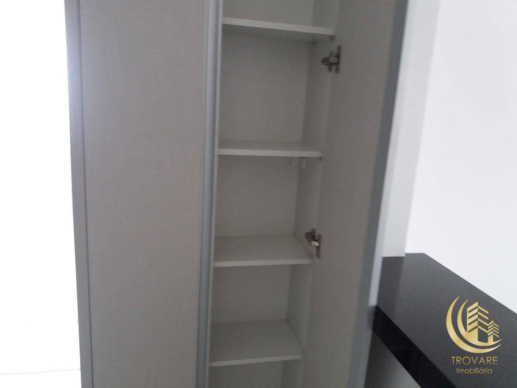 Apartamento à venda com 2 quartos, 74m² - Foto 47