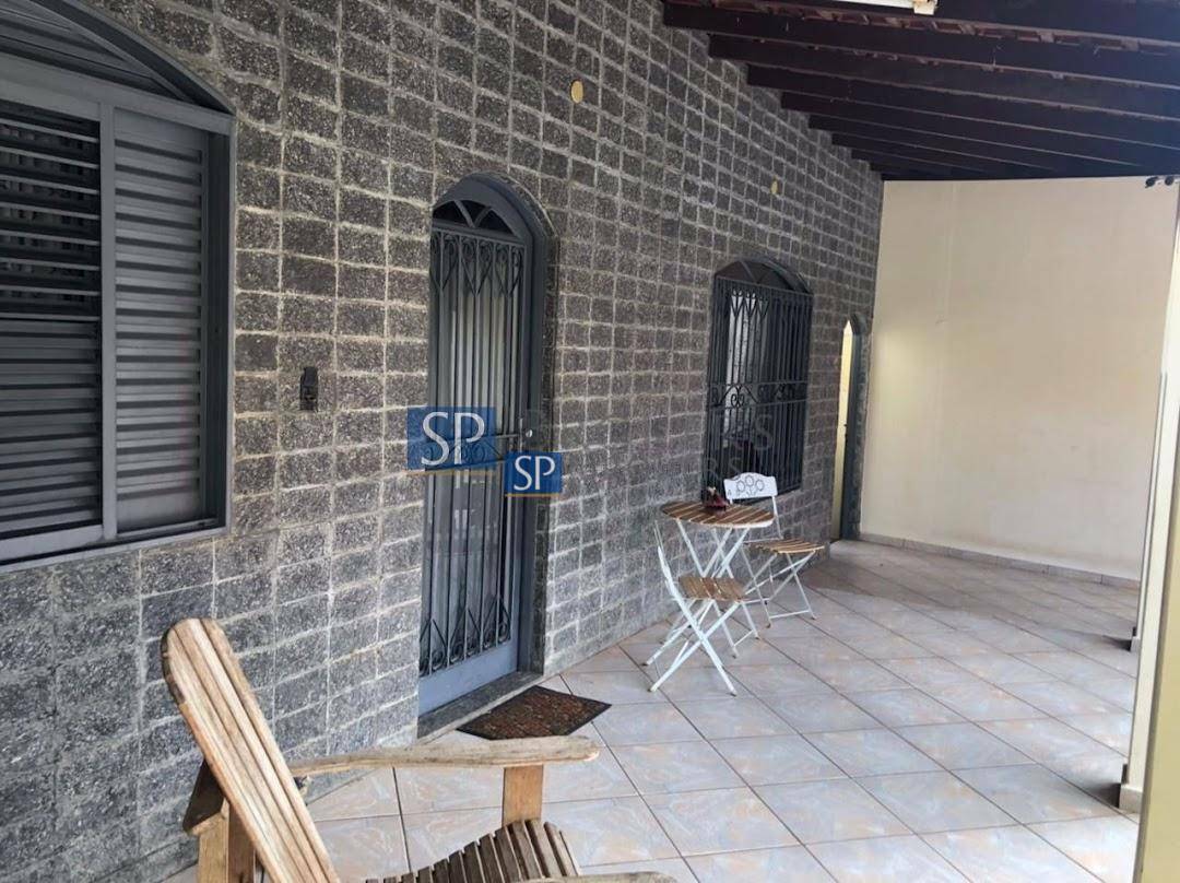 Casa à venda com 3 quartos, 180m² - Foto 16