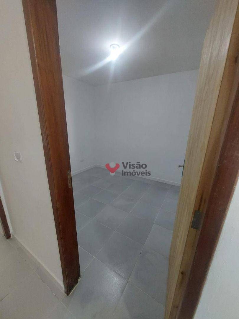 Casa à venda com 2 quartos, 56m² - Foto 17