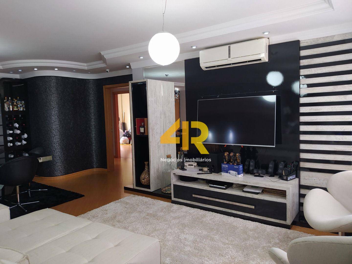 Apartamento à venda com 3 quartos, 184m² - Foto 12