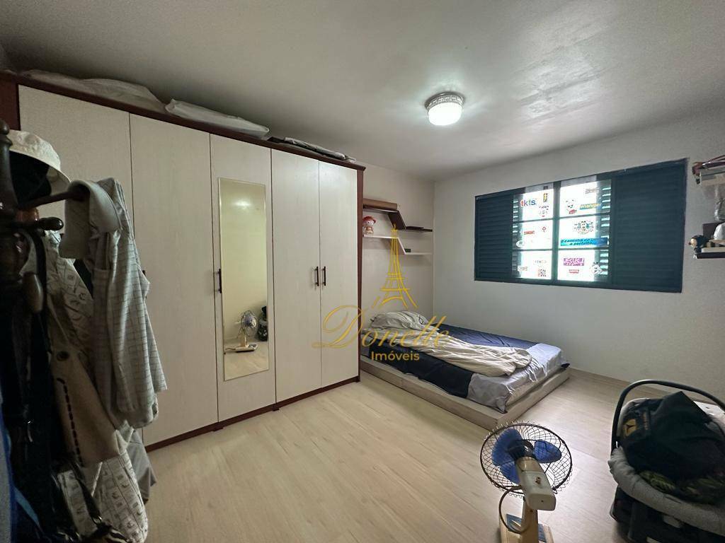 Casa à venda com 3 quartos, 200m² - Foto 16