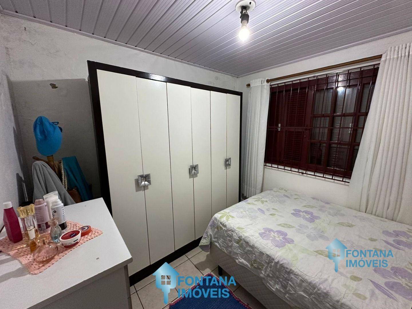 Casa à venda com 3 quartos, 75m² - Foto 7