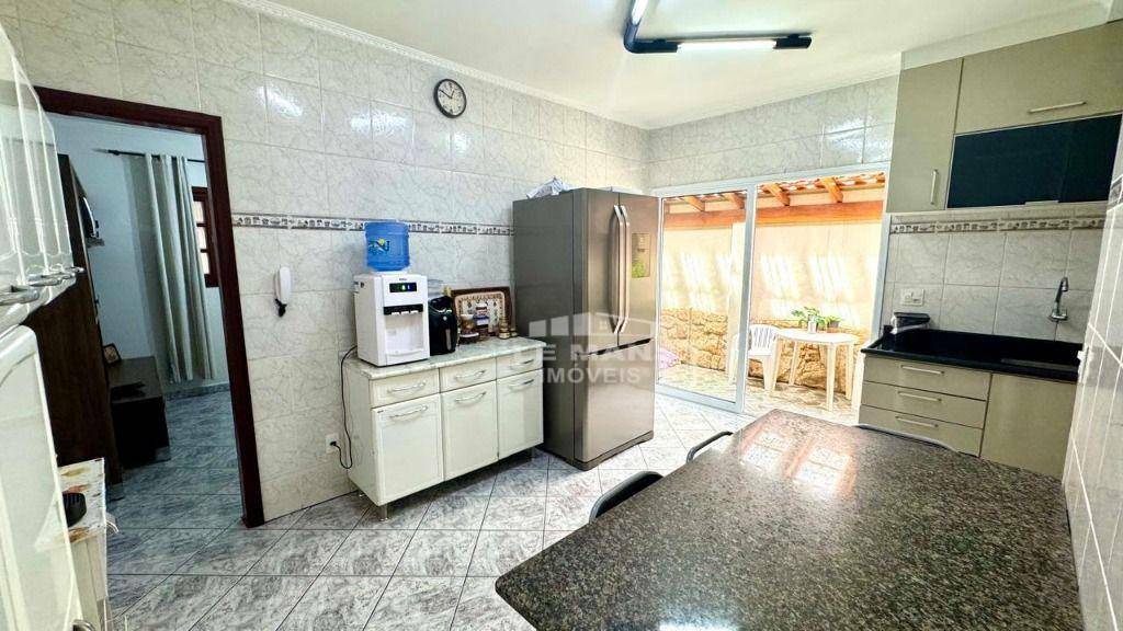 Casa à venda com 3 quartos, 155m² - Foto 7