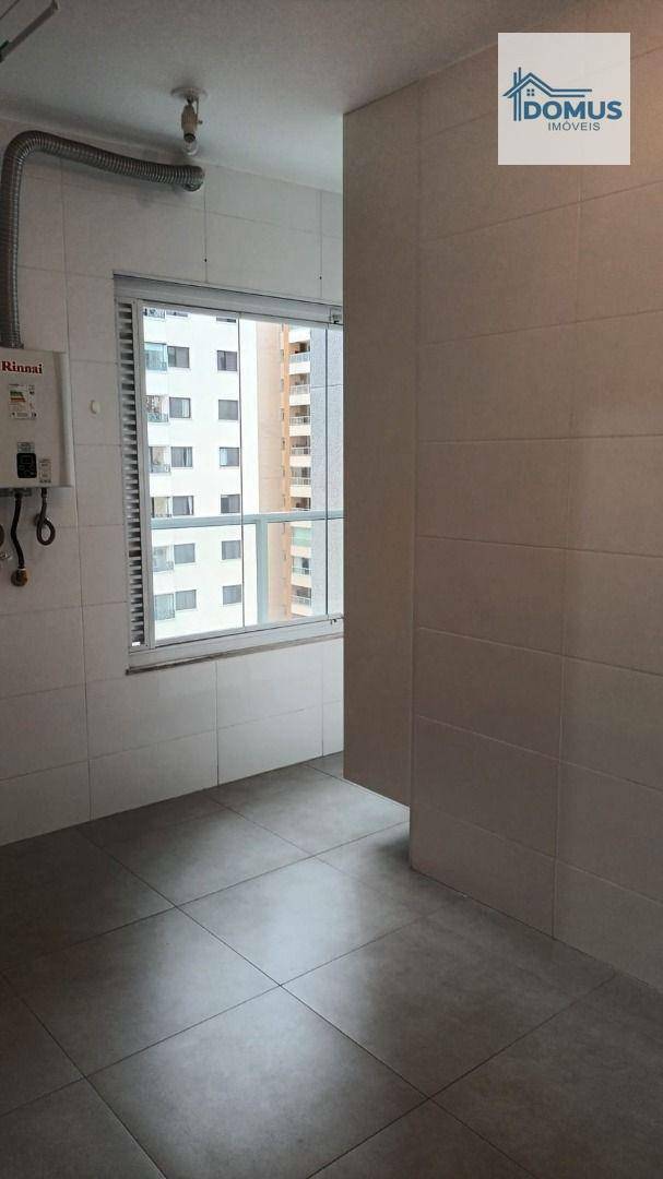 Apartamento para alugar com 2 quartos, 80m² - Foto 7