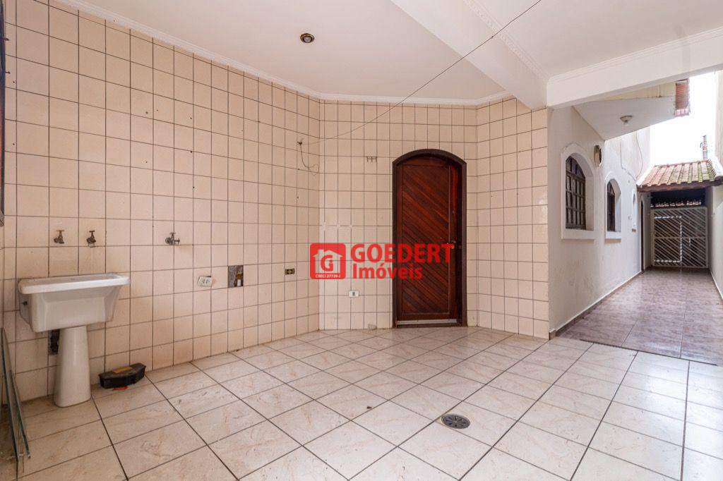 Sobrado à venda com 3 quartos, 196m² - Foto 24