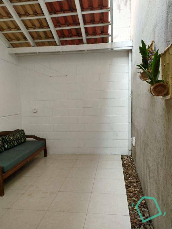 Casa de Condomínio para alugar com 3 quartos, 95m² - Foto 9