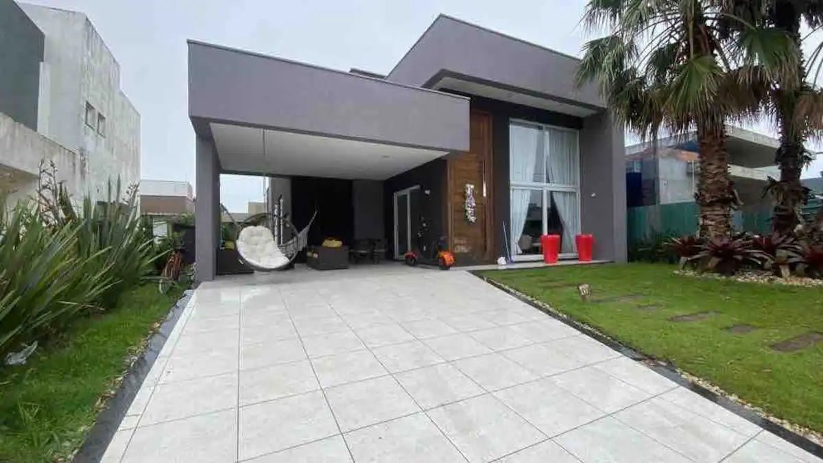 Casa de Condomínio à venda com 4 quartos, 175m² - Foto 1