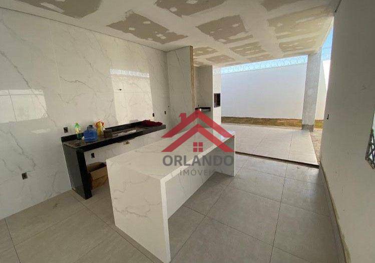 Casa à venda com 3 quartos, 151m² - Foto 2