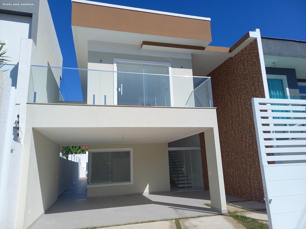 Casa à venda com 4 quartos, 214m² - Foto 1