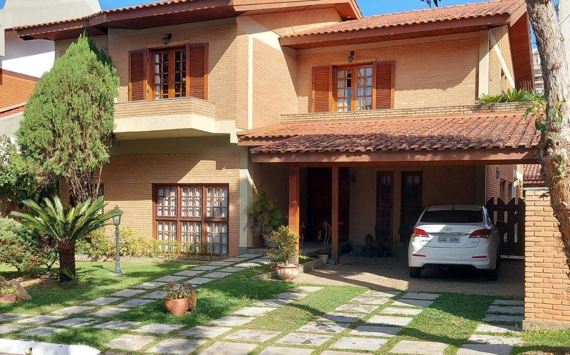Casa de Condomínio à venda com 4 quartos, 360m² - Foto 1