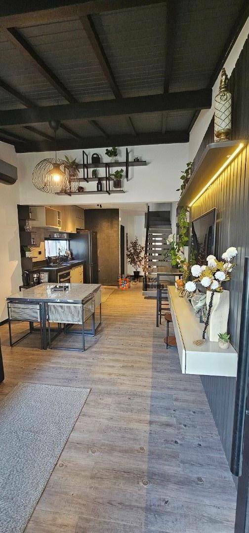 Casa à venda com 4 quartos, 100m² - Foto 27