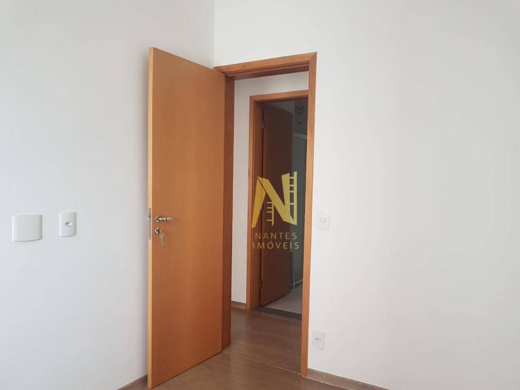 Apartamento para alugar com 3 quartos, 70m² - Foto 14