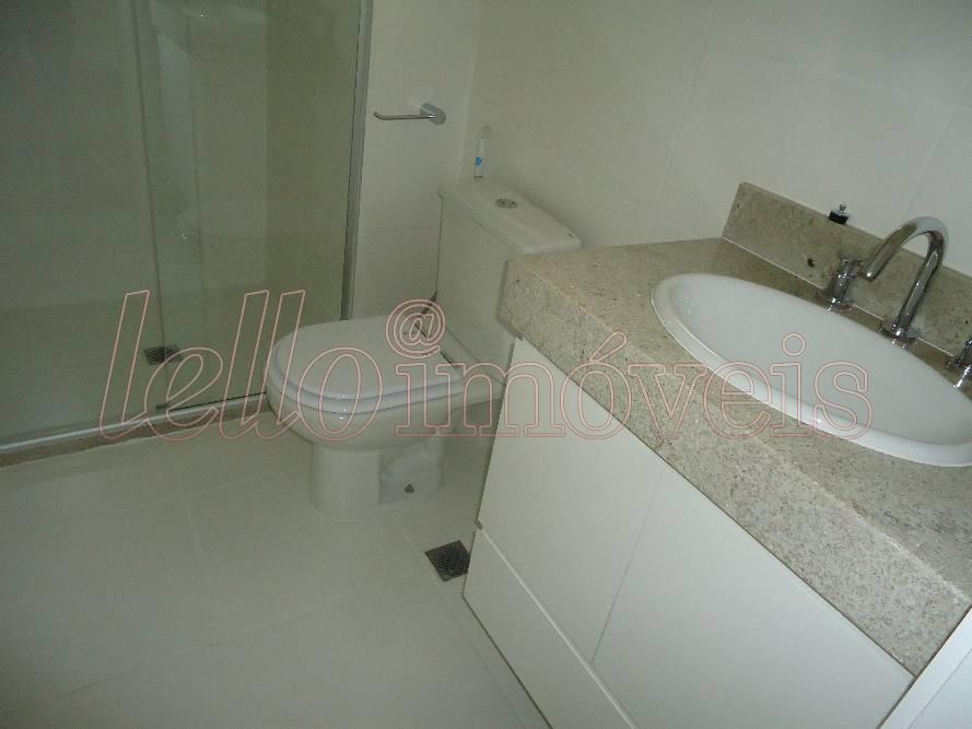 Apartamento para alugar com 3 quartos, 135m² - Foto 13