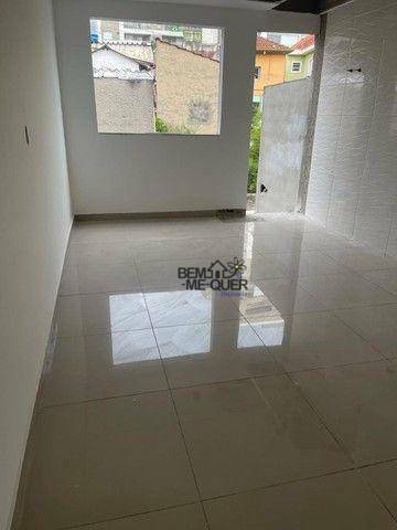 Sobrado à venda com 2 quartos, 130m² - Foto 2