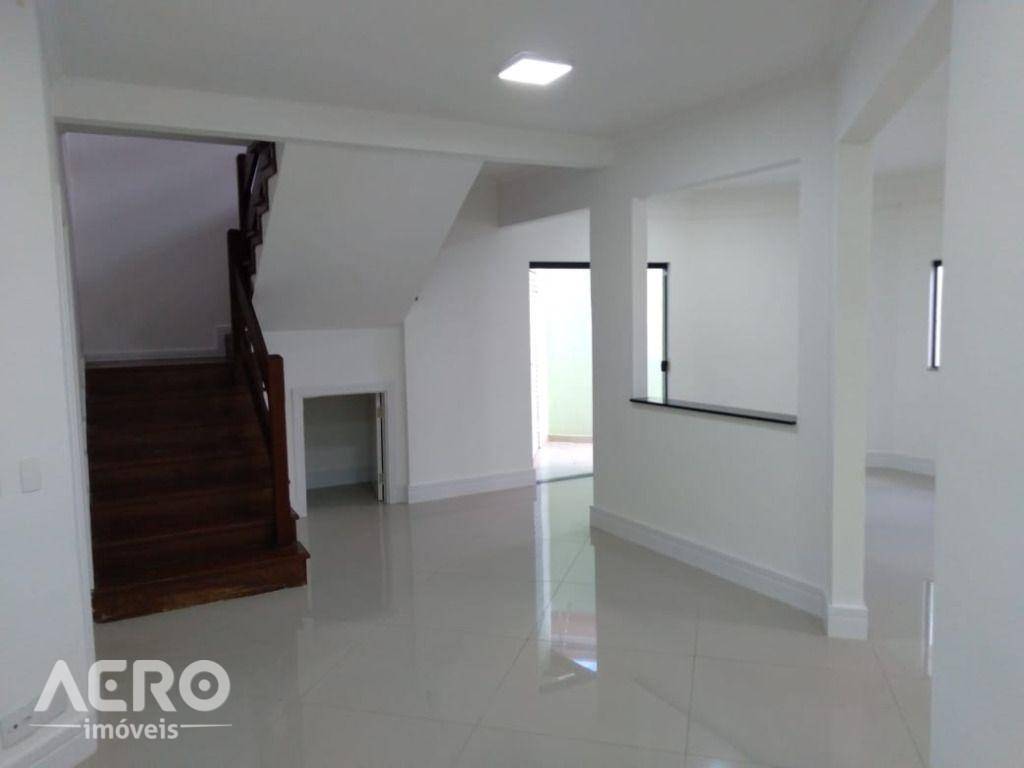 Casa de Condomínio à venda com 3 quartos, 328m² - Foto 10