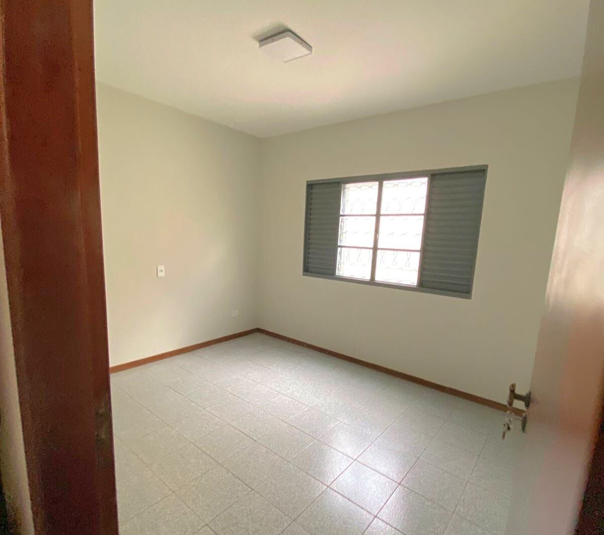 Casa para alugar com 5 quartos, 249m² - Foto 5