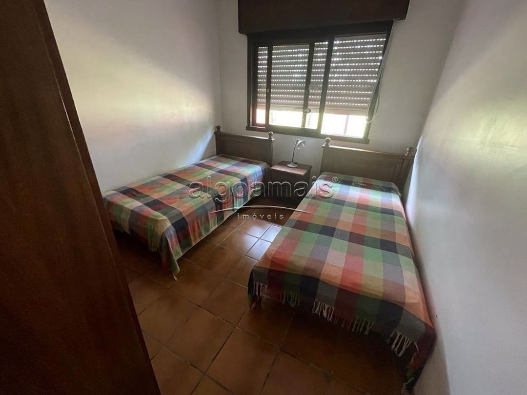 Casa à venda com 4 quartos, 200m² - Foto 12