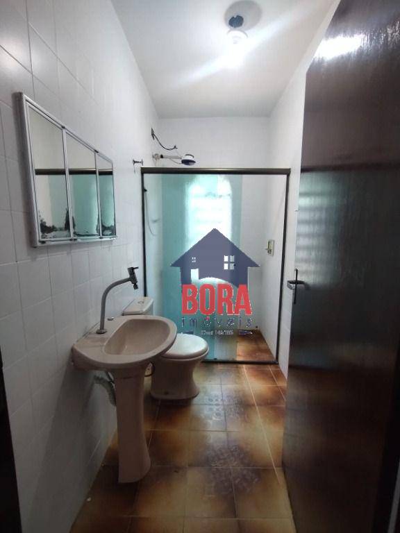 Casa para alugar com 3 quartos, 280m² - Foto 22