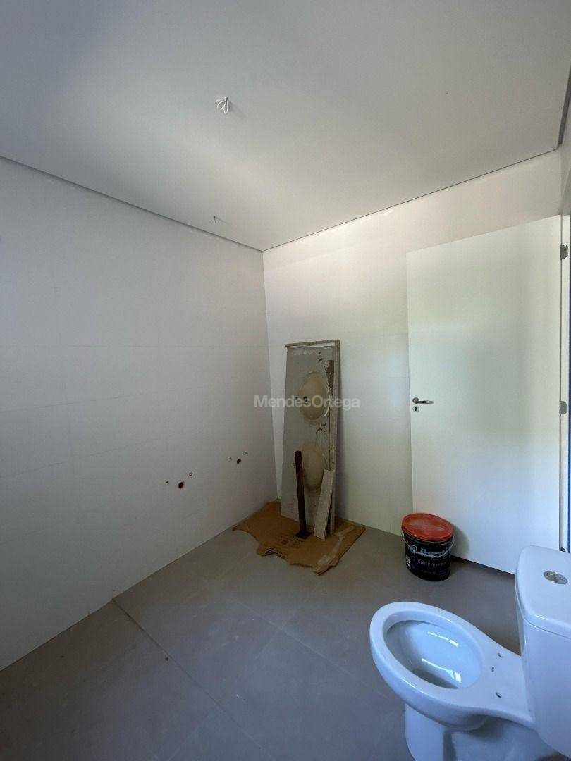 Apartamento à venda com 3 quartos, 177m² - Foto 35