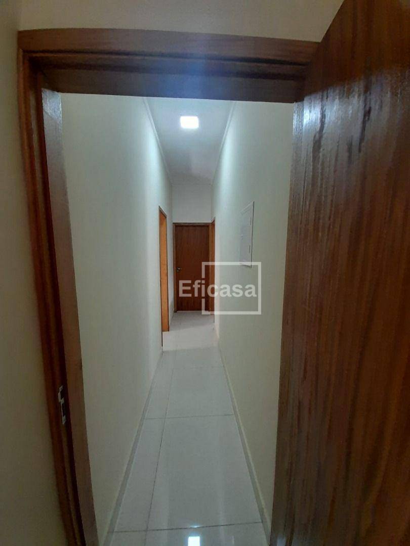Casa de Condomínio à venda com 3 quartos, 148m² - Foto 2