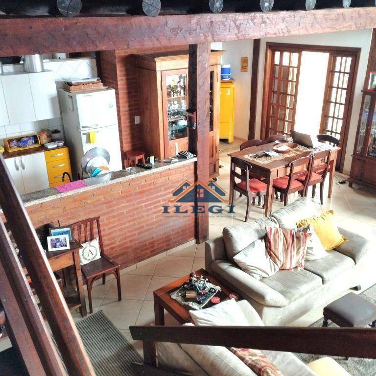 Casa de Condomínio à venda com 3 quartos, 210m² - Foto 9