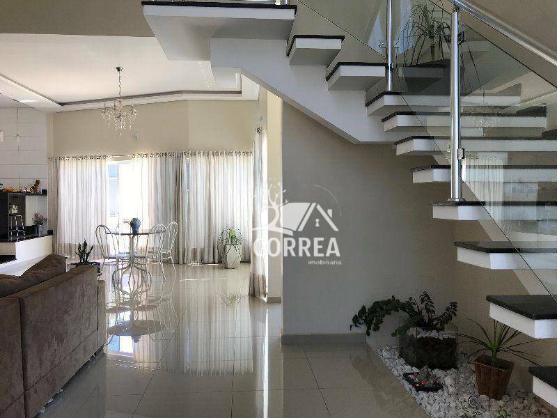 Casa à venda com 4 quartos, 307m² - Foto 4