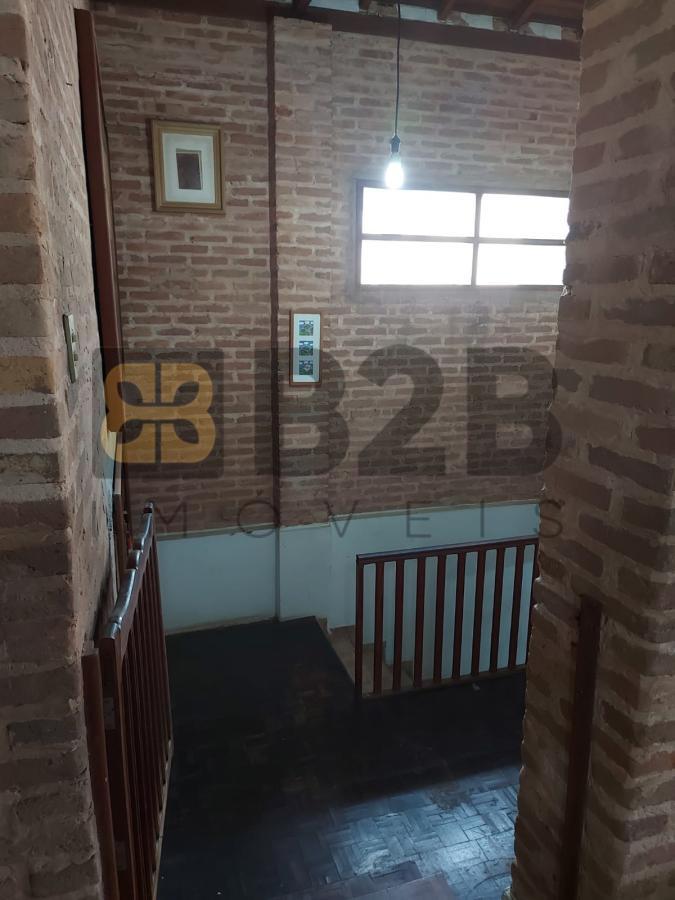 Casa à venda com 5 quartos, 232m² - Foto 11