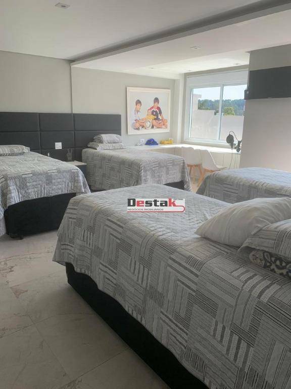 Sobrado à venda com 4 quartos, 741m² - Foto 2