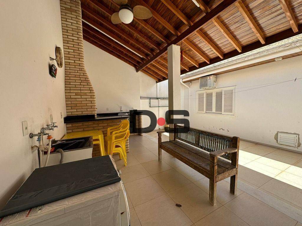Casa à venda com 3 quartos, 190m² - Foto 16
