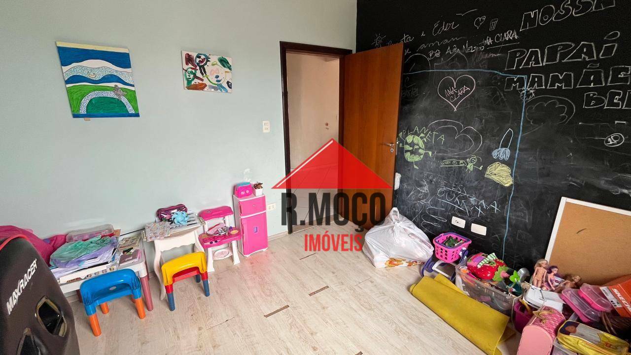 Casa para alugar com 4 quartos, 140m² - Foto 10