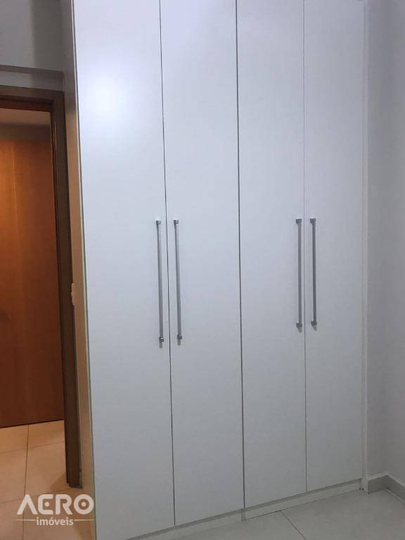 Apartamento para alugar com 3 quartos, 86m² - Foto 2