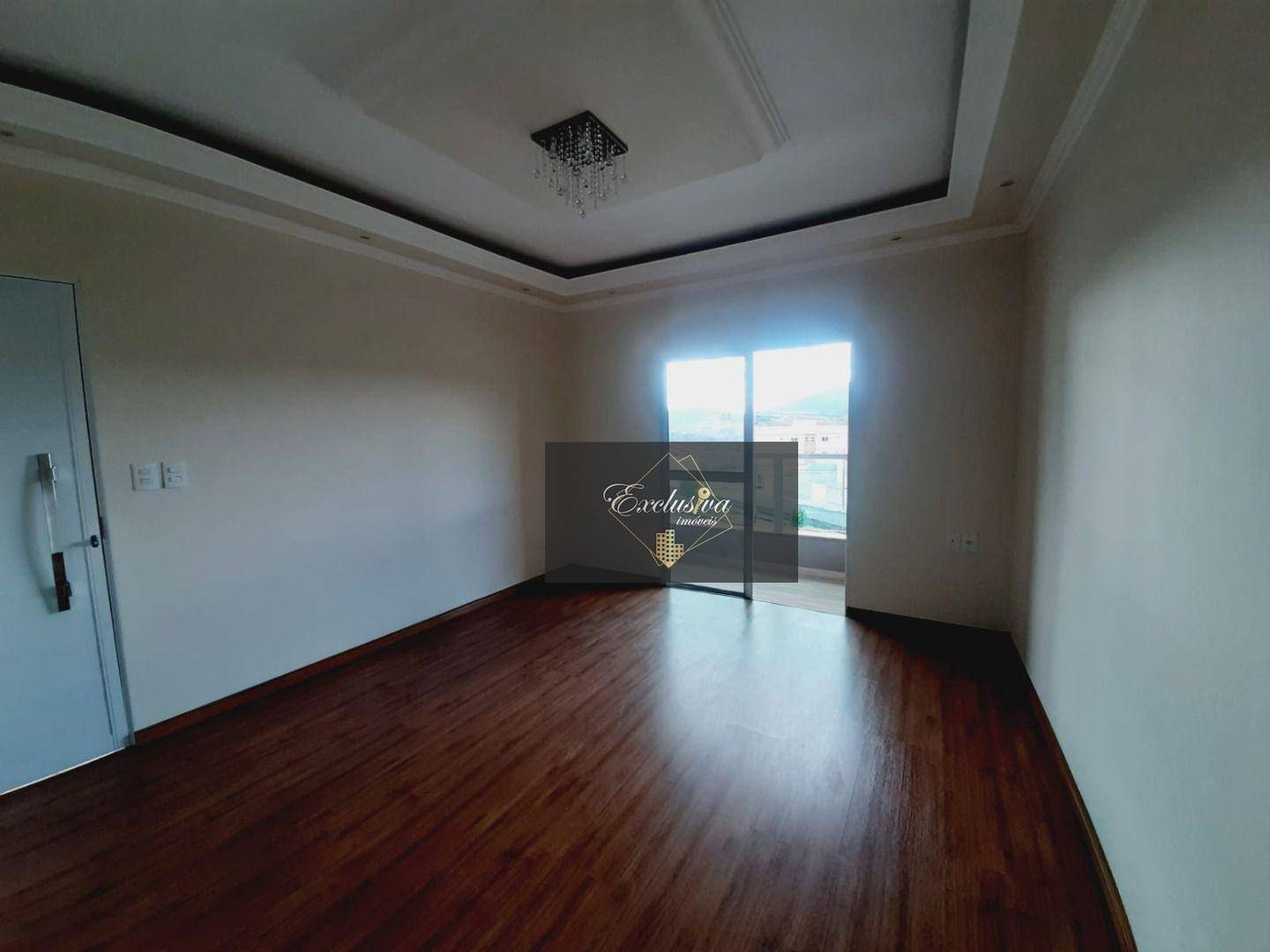 Casa à venda com 3 quartos, 180m² - Foto 1