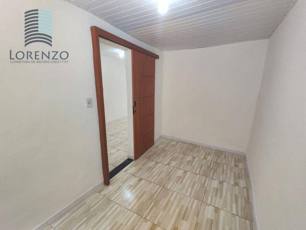 Casa à venda com 2 quartos, 70m² - Foto 7