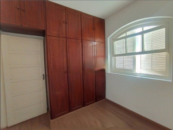 Casa à venda com 4 quartos, 154m² - Foto 5