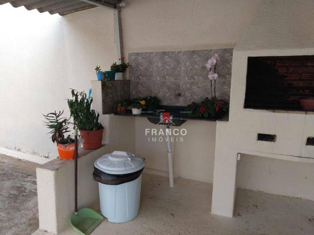 Casa à venda com 3 quartos, 146m² - Foto 16