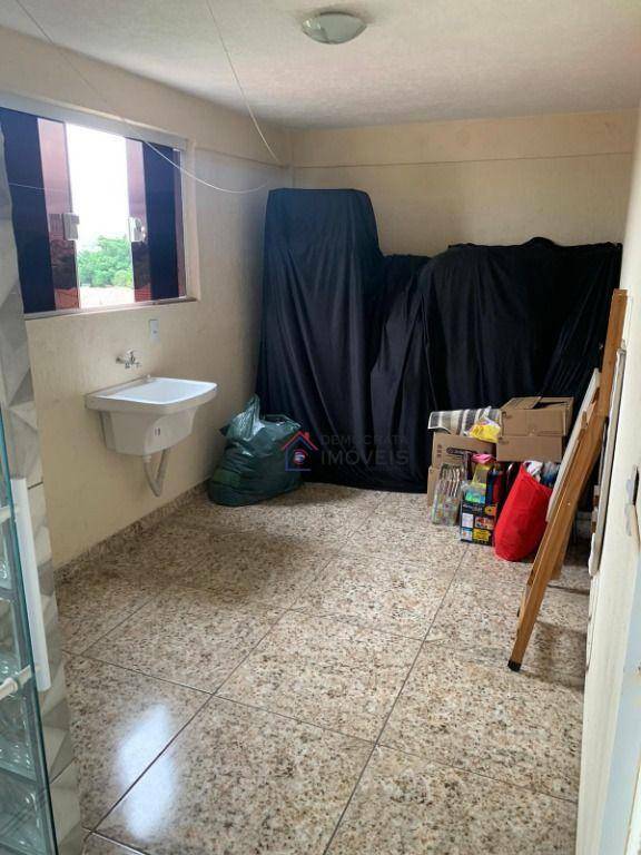 Sobrado à venda com 3 quartos, 220m² - Foto 7